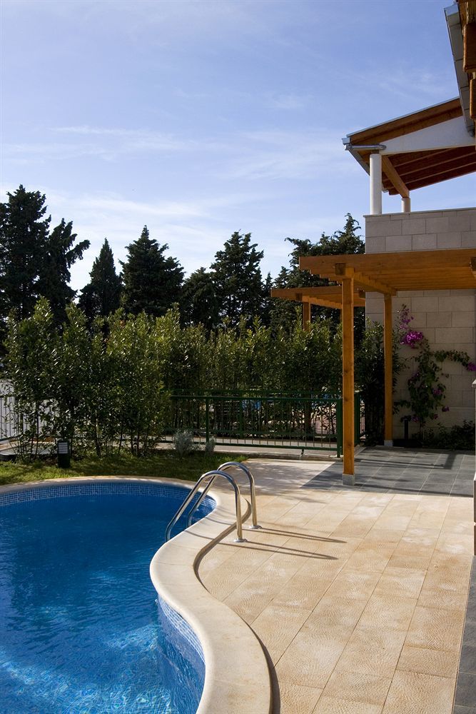 Villa Dane, Private Pool, Near Hula Hula, Free Breakfast - Direct Landlord Хвар Екстер'єр фото